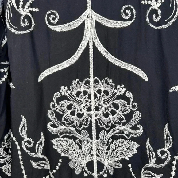 2/$30 C Est. 1946 Size 18/20 Embroidered Crochet Blouse Boho Flowy Coverup Swim - Picture 4 of 12